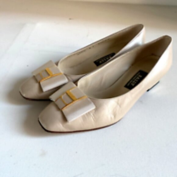 Vintage Bally Switzerland Bow Detail Low Heel Leather Loafers 6.5 Extra Wide. - Picture 9 of 13